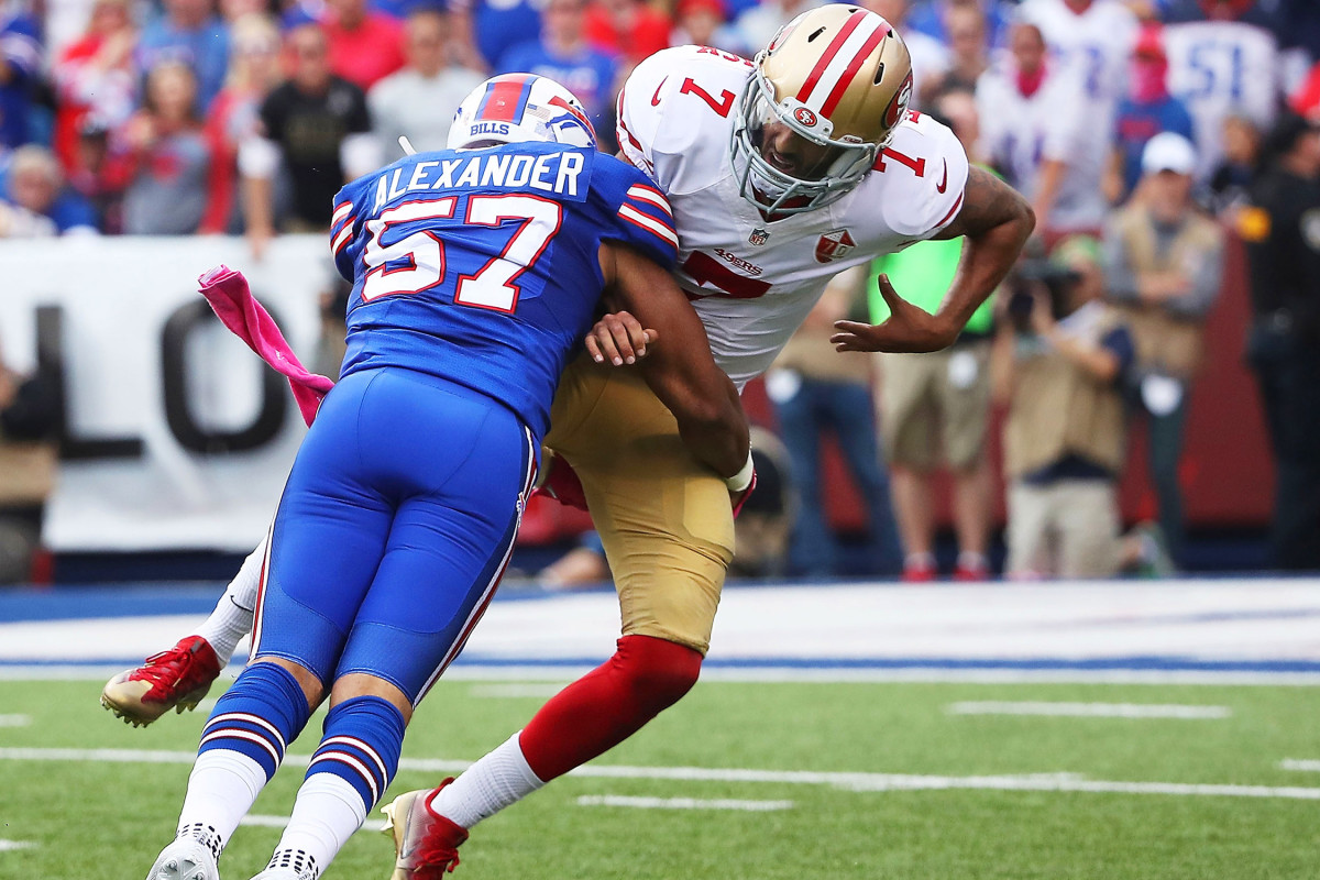 lorenzo-alexander-midseason-all-pro.jpg